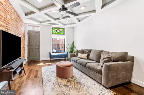 Living - 3418 Dillon St, Baltimore, MD 21224 photo 2 of 3