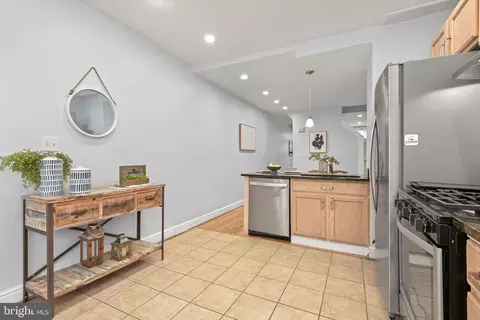 Kitchen - 1745 S Hanover St, Baltimore, MD 21230 photo 2 of 7