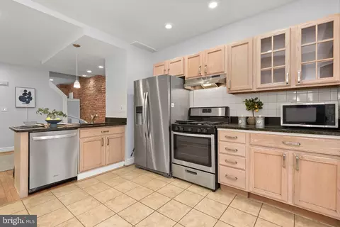 Kitchen - 1745 S Hanover St, Baltimore, MD 21230 photo 4 of 7