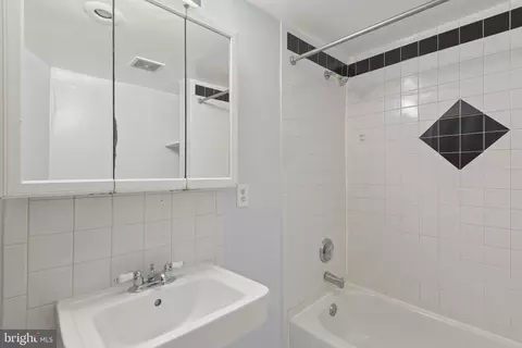 Bath - 1745 S Hanover St, Baltimore, MD 21230 photo 1 of 2