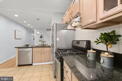 Kitchen - 1745 S Hanover St, Baltimore, MD 21230 photo 5 of 7
