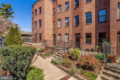 933 Stubblefield Ln, Baltimore, MD 21202
