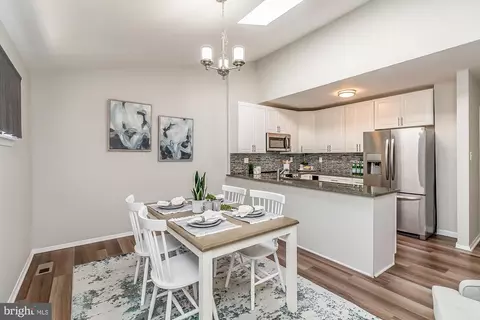 Dining - 933 Stubblefield Ln, Baltimore, MD 21202 photo 3 of 6