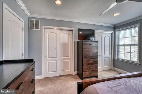 Bedroom - 1524 Marshall St, Baltimore, MD 21230 photo 8 of 10