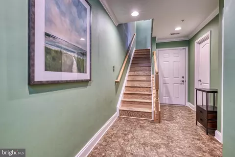 Entry Way - 1524 Marshall St, Baltimore, MD 21230 photo 2 of 3