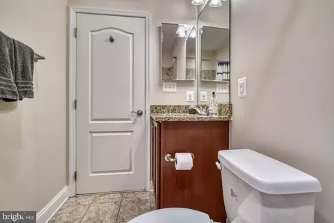Bath - 1524 Marshall St, Baltimore, MD 21230 photo 6 of 8