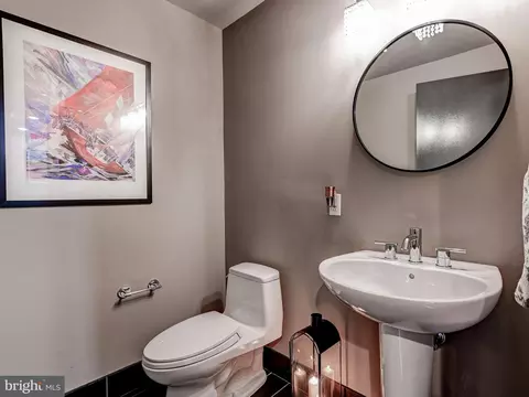 Bath - 1200 Steuart St #411, Baltimore, MD 21230 photo 5 of 5