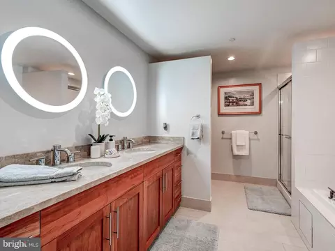 Bath - 1200 Steuart St #411, Baltimore, MD 21230 photo 1 of 5