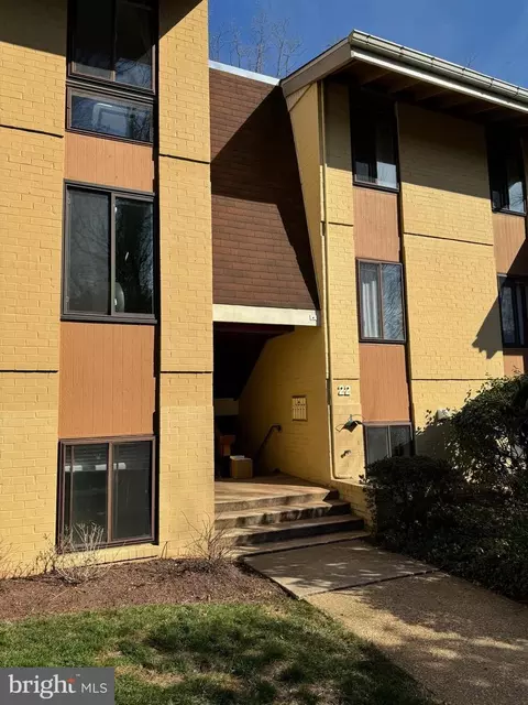 22 Cross Keys Rd #22F, Baltimore, MD 21210