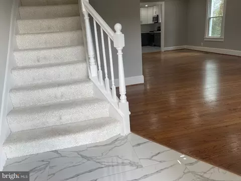Entry Way - 6003 Edna Ave, Baltimore, MD 21214 photo 2 of 13