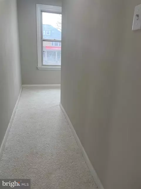 Entry Way - 6003 Edna Ave, Baltimore, MD 21214 photo 8 of 13