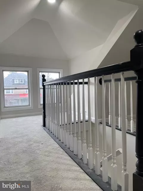 Entry Way - 6003 Edna Ave, Baltimore, MD 21214 photo 10 of 13