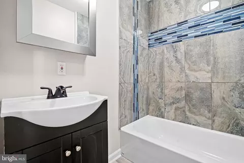 Bath - 1816 Aiken St, Baltimore, MD 21213 photo 2 of 4
