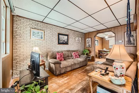 2105 Whistler Ave, Baltimore, MD 21230