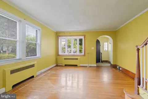 Living - 3504 Trainor Ave, Baltimore, MD 21215 photo 4 of 6