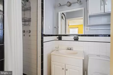 Bath - 3504 Trainor Ave, Baltimore, MD 21215 photo 2 of 2
