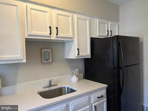 Kitchen - 820 Wilbert Ave, Baltimore, MD 21212 photo 5 of 5