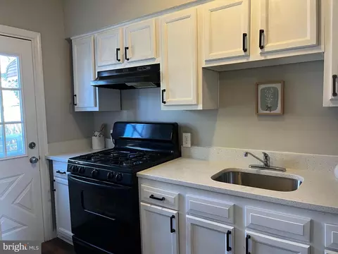 Kitchen - 820 Wilbert Ave, Baltimore, MD 21212 photo 4 of 5