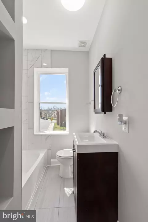 Bath - 3944 Dolfield Ave, Baltimore, MD 21215 photo 1 of 3