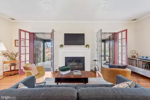 Living - 5811 Pimlico Rd, Baltimore, MD 21209 photo 5 of 6