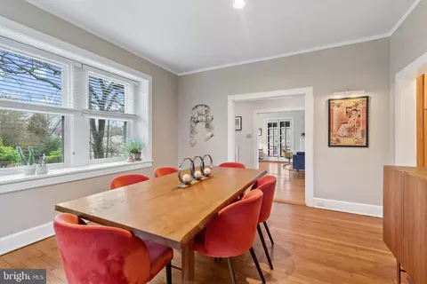 Dining - 5811 Pimlico Rd, Baltimore, MD 21209 photo 3 of 4