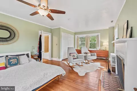 Bedroom - 5811 Pimlico Rd, Baltimore, MD 21209 photo 4 of 6