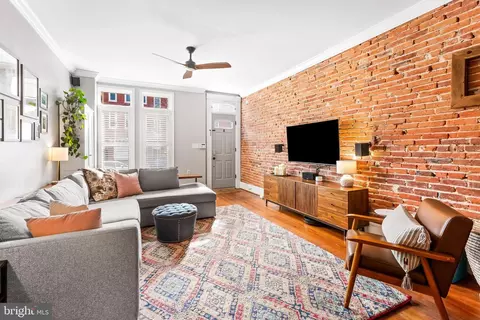 Living - 114 S Ann St S, Baltimore, MD 21231 photo 1 of 8