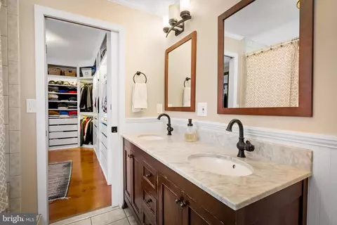 Bath - 114 S Ann St S, Baltimore, MD 21231 photo 3 of 5