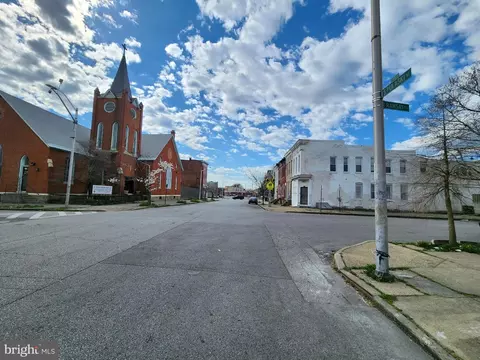 334 Pulaski St, Baltimore, MD 21223 photo 2