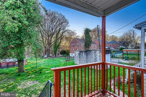 Exterior - 3911 Parkside Dr, Baltimore, MD 21206 photo 9 of 9