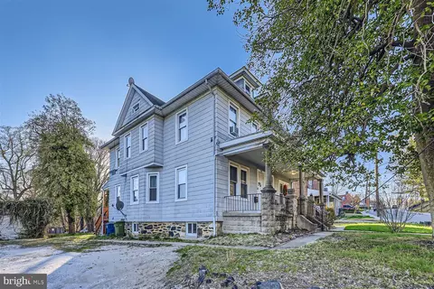 Exterior - 3911 Parkside Dr, Baltimore, MD 21206 photo 3 of 9