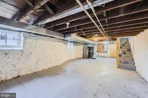 Exterior - 3911 Parkside Dr, Baltimore, MD 21206 photo 6 of 9