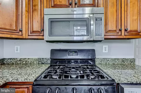 Kitchen - 3911 Parkside Dr, Baltimore, MD 21206 photo 4 of 4