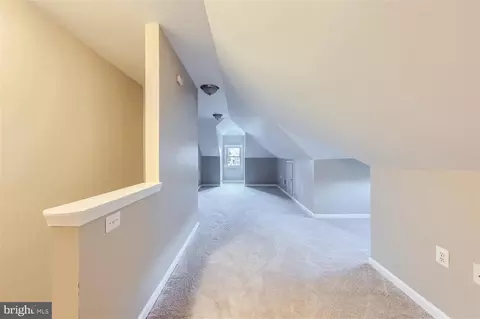 Entry Way - 3911 Parkside Dr, Baltimore, MD 21206 photo 2 of 2