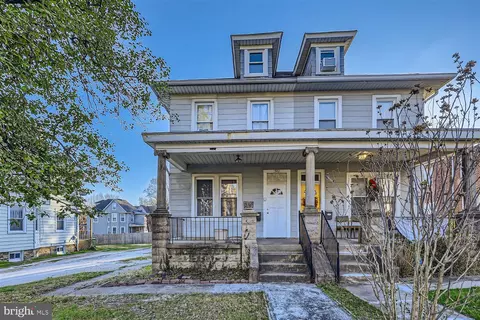 3911 Parkside Dr, Baltimore, MD 21206