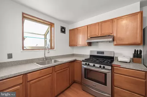 Kitchen - 5305 Lothian Rd, Baltimore, MD 21212 photo 2 of 4