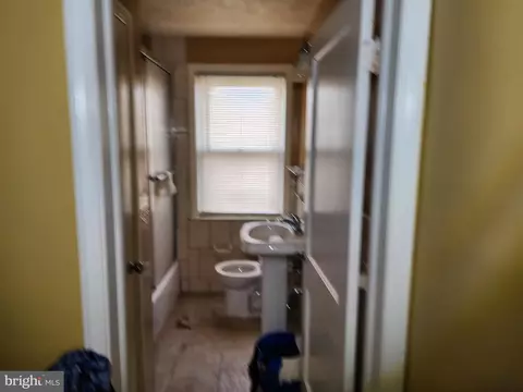 Bath - 3505 Dudley Ave, Baltimore, MD 21213 photo 1 of 1