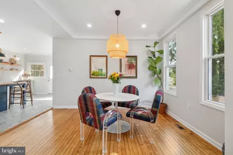 Dining - 4309 Springwood Ave, Baltimore, MD 21206 photo 1 of 5