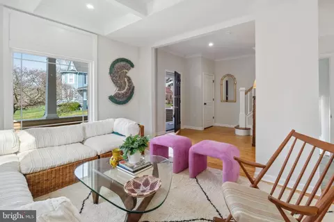 Living - 4309 Springwood Ave, Baltimore, MD 21206 photo 1 of 4