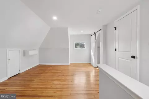 Entry Way - 4309 Springwood Ave, Baltimore, MD 21206 photo 5 of 5
