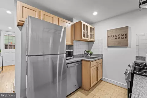 Kitchen - 1711 William St, Baltimore, MD 21230 photo 3 of 4