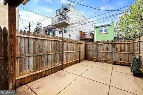Exterior - 1711 William St, Baltimore, MD 21230 photo 5 of 6