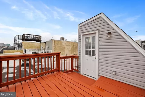 Exterior - 1711 William St, Baltimore, MD 21230 photo 4 of 6