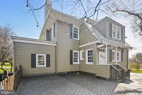 Exterior - 514 Drury Ln, Baltimore, MD 21229 photo 6 of 11