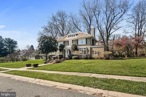 Exterior - 514 Drury Ln, Baltimore, MD 21229 photo 3 of 11