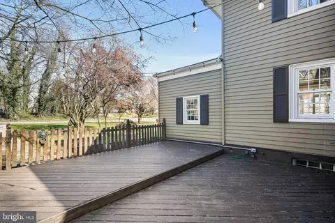 Exterior - 514 Drury Ln, Baltimore, MD 21229 photo 7 of 11