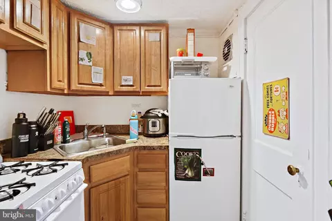 Kitchen - 205 E 33rd St E, Baltimore, MD 21218 photo 2 of 3
