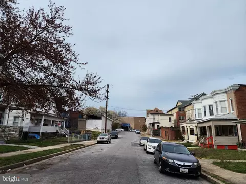 306 Collins Ave, Baltimore, MD 21229 photo 4