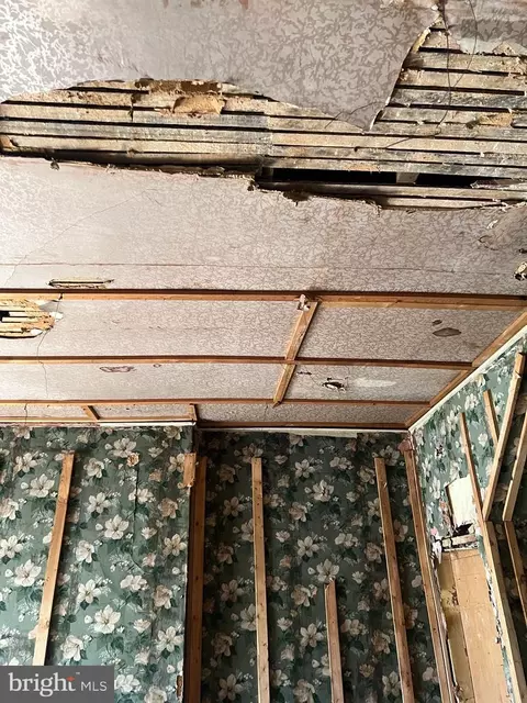 2600 E Hoffman St, Baltimore, MD 21213 photo 3