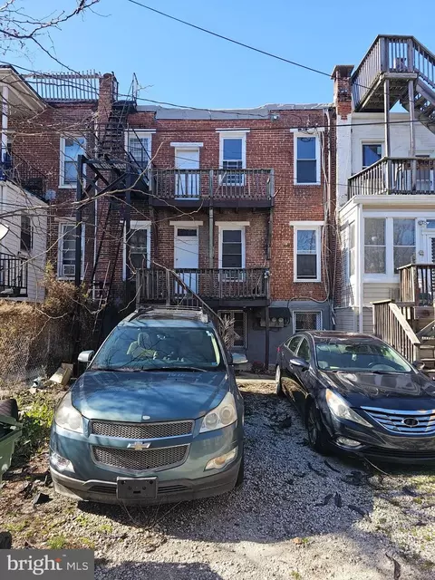 Exterior - 207 W 29th St, Baltimore, MD 21211 photo 5 of 6